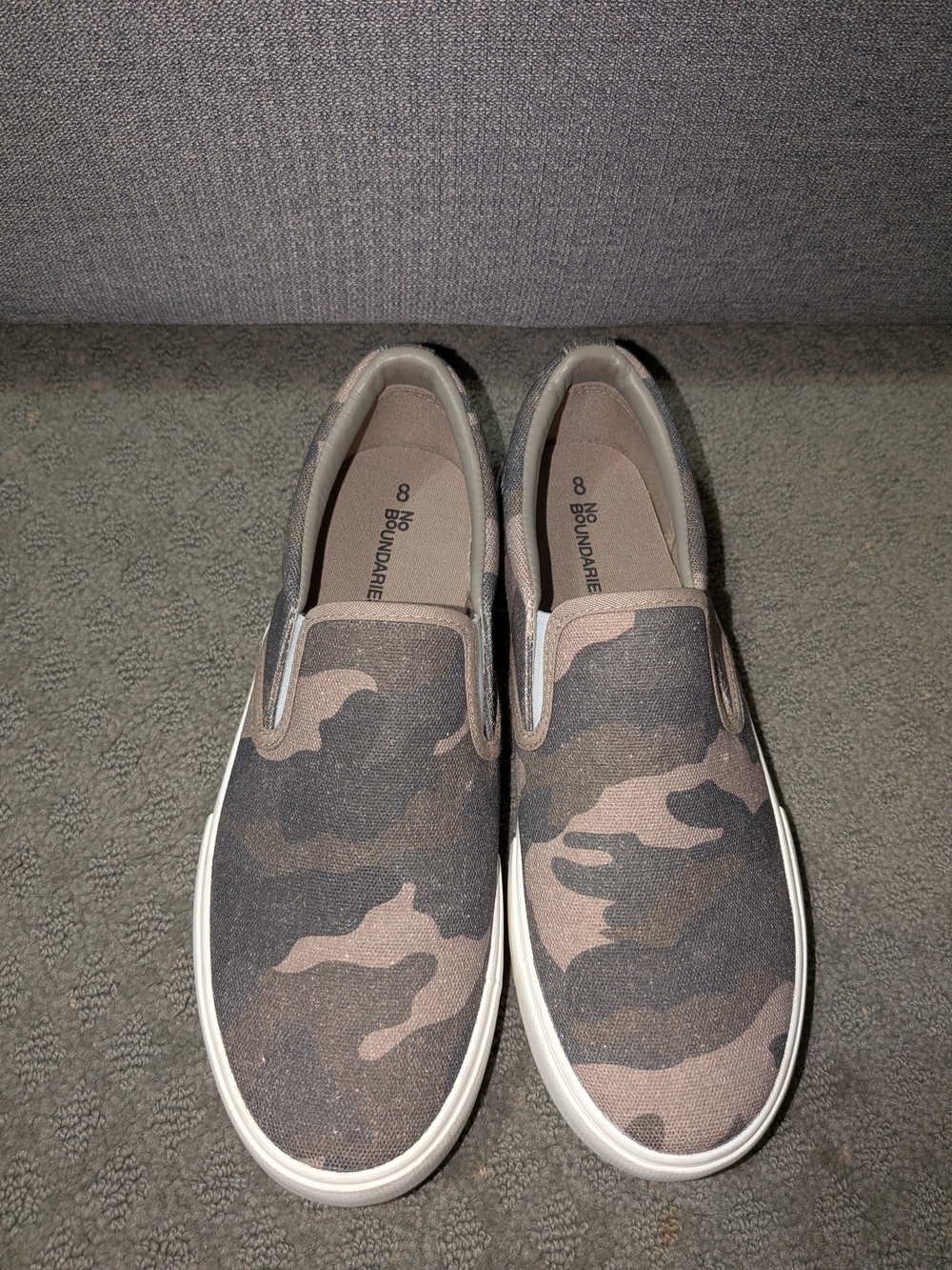 Women's Slip-On Camo Shoes 8